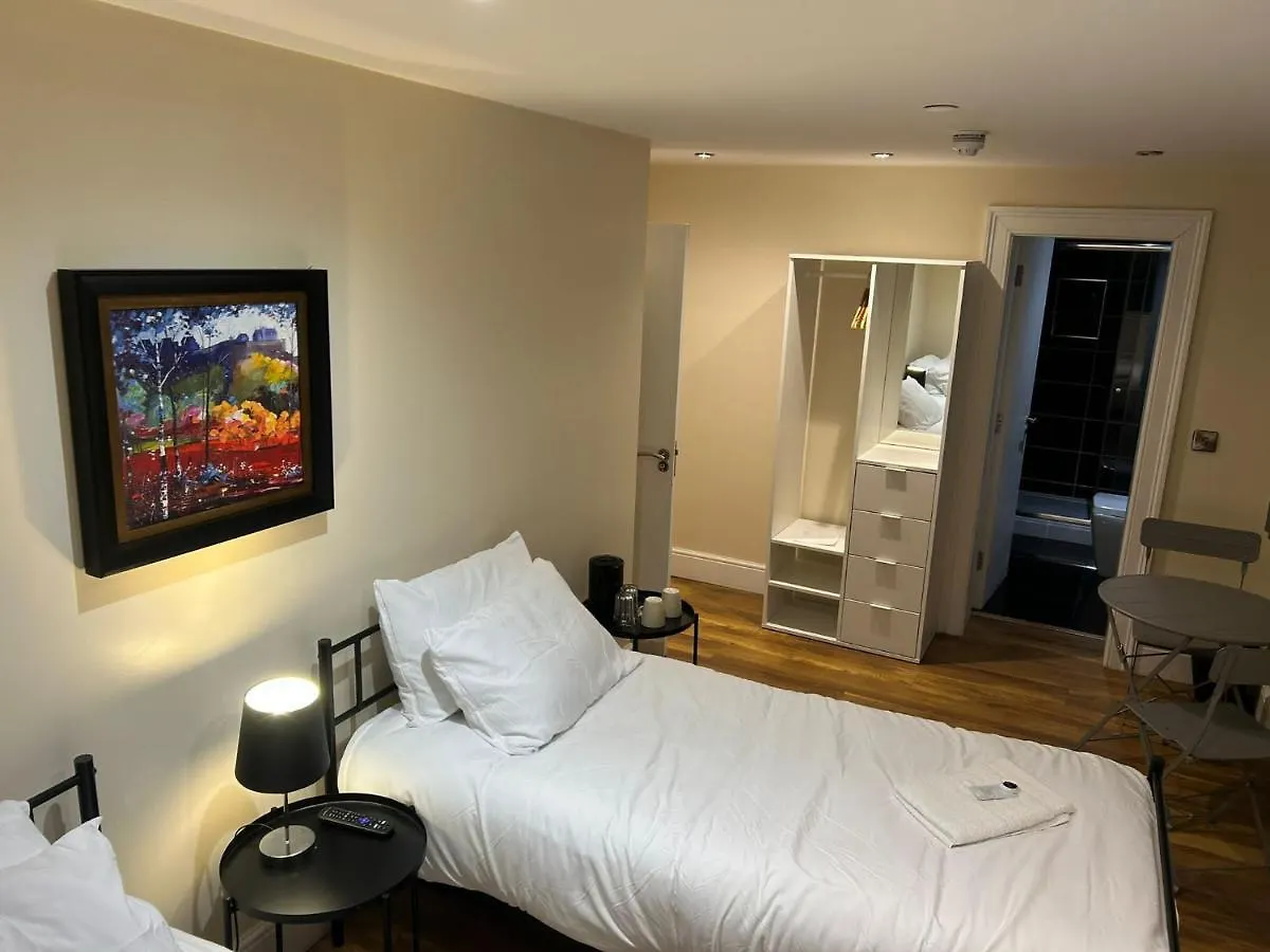 Twin Room With En-Suite Edinburgh 0*,  United Kingdom
